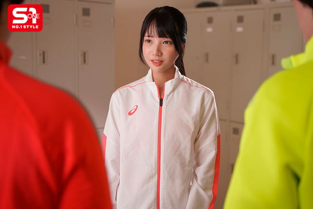 怪我で夢破れた陸上女子エースが選んだ男子選手への貢献… 顔面シャワー性処理係 「私、走っていた頃より…精子を浴びてる今の方が幸せです!」 榊原萌 5