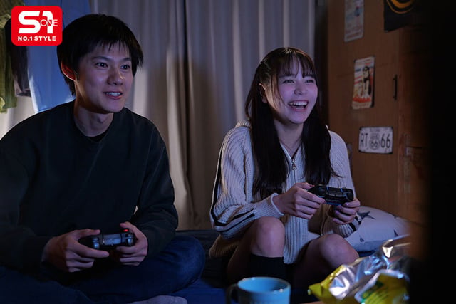 予定合えば ゲームして、ご飯食べて、 流れでヤッたりもする エッチもできる 女ともだち 田野憂 1