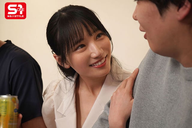 昔イジメてた地味系女子に10年後に再会したら…かわいい痴女に大変身！精子透明になるまで搾り取られたリベンジヌキ同窓会 榊原萌 4
