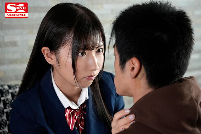 彼女の妹（女子●生現役アイドル）の大胆誘惑に欲情し、何度も浮気ハメし続けた僕。 逢沢みゆ 3