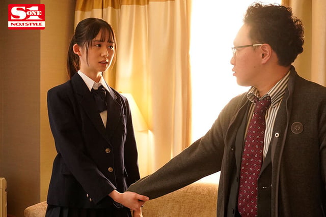 10代の私の誘惑に負けるオヤジ教師キモいって思いながらセックスしていました。 小坂七香 3