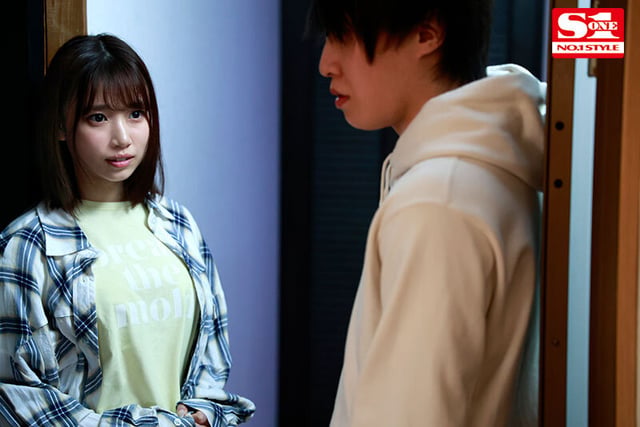 Gカップ同級生2人組が僕の家で勉強合宿！休憩の度にエロいことが！ 安達夕莉 宇野みれい 4