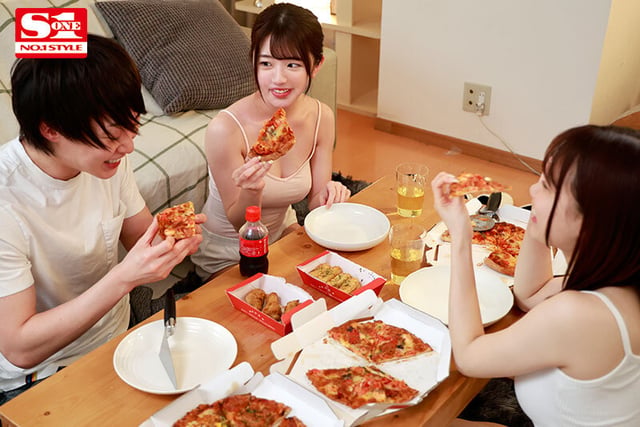 Gカップ同級生2人組が僕の家で勉強合宿！休憩の度にエロいことが！ 安達夕莉 宇野みれい 9