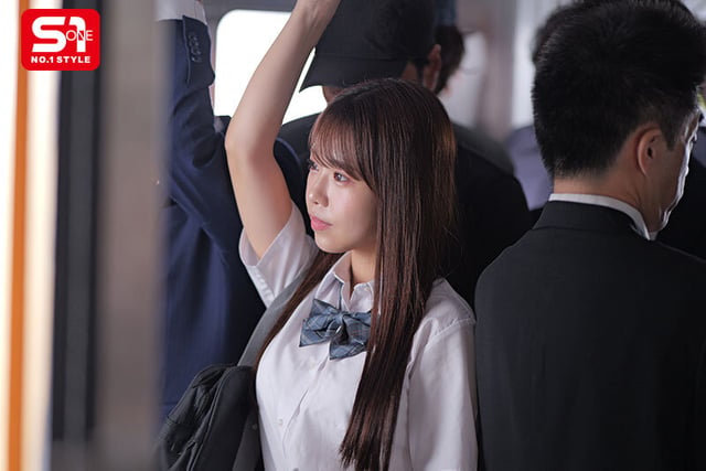 1週間あの手この手で媚薬を擦り込み続けた ギリギリミニスカ女子●生のあこがれの股間が 遂に今日、緩み、開き…効果絶大ー。 早坂ひめ 7