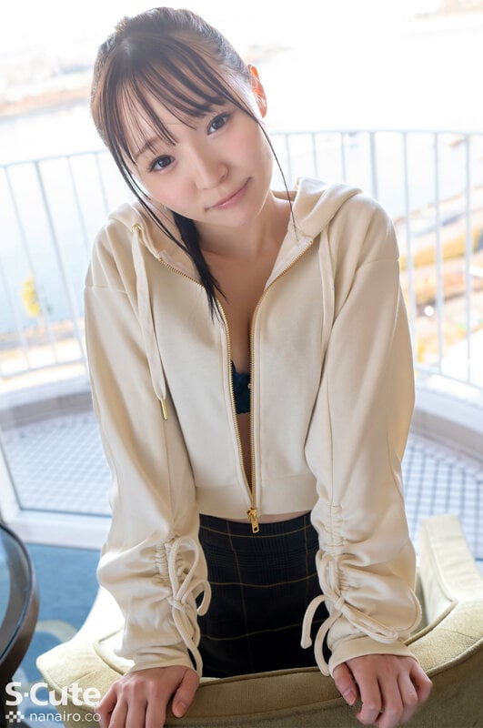 この子ヤバイ！！絶対人気でるでしょ？色白ロリに中出しセックス 雅子りな 3