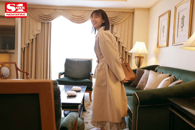 ウブだった‘小倉七海’ちゃんと久しぶりに再会したら… 昼間から朝が焼けるまで幼馴染の僕を笑顔でイチャつき責めてくる小悪魔になっていた。 2