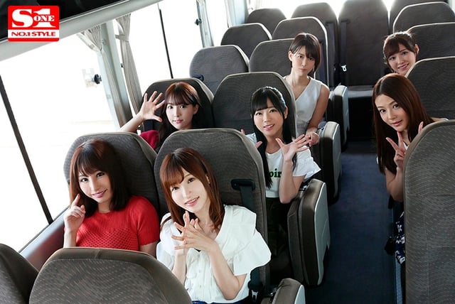 エスワン15周年スペシャル大共演 第3弾 超豪華S1女優大集合 素人チ●ポをヌキまくりハメまくり夢の大乱交! ファン大感謝祭ツアー 1