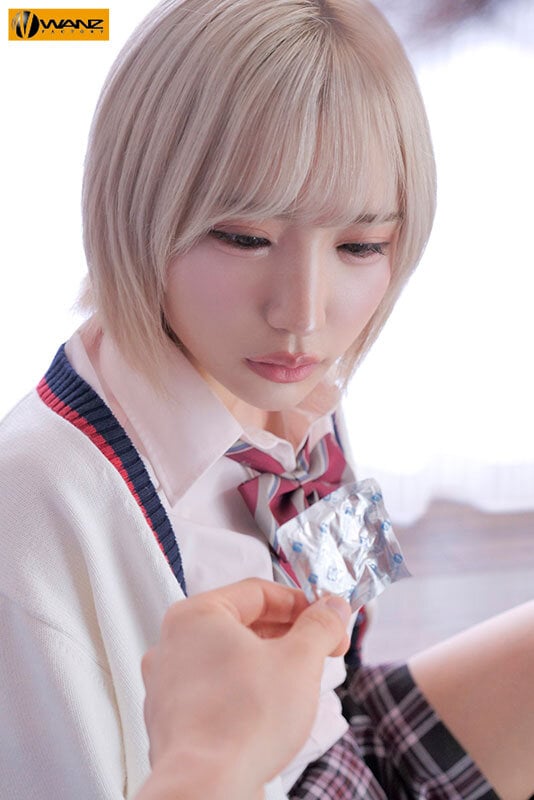 コンドームが破れてまさかの生ハメ！超加速するピストンで何度も中出し！ 春陽モカ 1