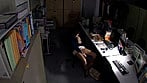 深夜に誰もいないはずの会社に戻ってみると・・・ 21