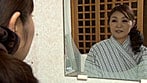 中出し近親相姦 湯舟の母 小春色 12