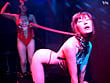 レズのショーを観て感じる素人娘たち 5