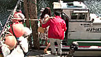 【全身性感帯】どこに触れてもイクほど感じる美人妻達と･･･ おじさんぽ 4時間BEST AVよりエロいエッチ見たくない？ 4人の美人妻たちと下町探索お散歩デート。おじさんに足を絡めて中出しさせる奥さんたちの敏感反応が超ヤバい！ 15