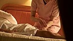 内緒でヤラしてくれるのは誰だ！ガードの固い人妻マッサージ嬢 拒みつつも全身ビクビクでイキまくり！中出し 18