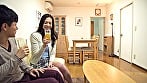 寝取り母 6 実は計画的に娘のダンナを寝取りたい母は、朝からオ●ンコが濡れまくりで2回も下着を取り替える始末。そしていざ決戦の日。今日はとっておきの香水たっぷり振りかけて、娘婿を誘惑しますっ！！ 21