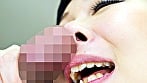 臭いチンカスち〇ぽの匂いに興奮し鼻コキする変態女 9