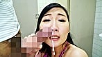 臭いチンカスち〇ぽの匂いに興奮し鼻コキする変態女 10