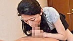指でマ○コをぐりぐり捏ね回す年季の入った超熟オナニー 13