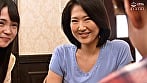 彼女の母親がエロ下着と中出しで彼氏を誘惑しはじめた 水川由里 三十三歳 1
