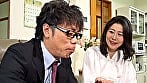 熟妻 夫の誘いは拒絶するのに夫の上司には股を開く五十路妻 息子のイジメ問題で生活指導の先生は母親を脅し中出し！ 3