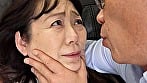 熟妻 息子のサッカーのコーチに襲われた清純妻 六十路完熟女は44年ぶりに再会した同級生に2穴されて・・・ 16