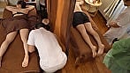 【悲報】このあとこの巨乳ちゃんたちがマッサージ師のおじさん達に美味しくいただかれるっ!! 16