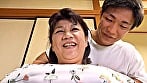 一度でいいから、母の大きな乳房にしゃぶりつきたい 爆乳優母 寿美礼、ゆう 16