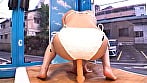 撮って出しマジックミラー号～ゆか編～1cm1万円のギリギリディルドチャレンジ！「先っぽだけなら･･･照」とまたがった彼氏より大きなディルドに敏感な膣口を刺激され発情腰ふりが止まらない！自ら奥まで挿入してしまう性欲娘は、デカチンを見せつけられると我慢できずに子宮口ほじくりピストンで中出しSEXも拒めない！ 5