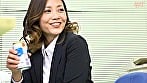残業中の人妻熟女OL ふたりきりの深夜オフィスで中出し絶頂不倫 HEZ-525 21