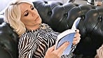 【Marc Dorcel】40 years old～熟年女たちの秘密の読書クラブ～ 14