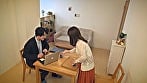 ニンゲン観察 真っ昼間から夫のお抱え税理士とお茶の間不倫SEXに溺れる淫乱若妻 2