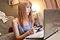 オンラインゲームで出会った子が地味女子だと思って会ったらまさかのビッチギャル!!誘われた個室居酒屋でハメながら焦らされ続け我慢できずに暴発したら何度も中出しさせられた VOL.4 4