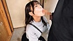 えっ!!こんな場所で!? 素人娘のドキドキこっそりフェラチオ 4 5