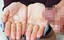 欲情した人妻が頬を赤らめ見惚れる男のオナニー 美人妻センズリ鑑賞会 9