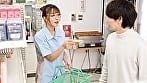 バ先のしくじり人妻パートさんはいつもヘマばかりでクビ寸前！そんな矢先にコンドーム大量誤発注の大しくじり！？もう後がない人妻パートさんはコンドームを売り切るため大奮闘！ 2