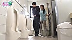 ニンゲン観察 「おしっこ舐めて綺麗にしましょうか?」働く男性のおち●ぽ掃除が生き甲斐の、トイレ清掃バイトのド変態お姉さん 8