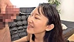 顔面に貼りつく新鮮ザーメン！！センズリ鑑賞に来た素人妻に突然顔射！ 12