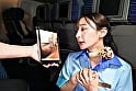 「内緒で撮った画像を見せていただけませんか？」間違えたフリしてチ○ポ画像を見せて赤面するおばさんCAは目の前で勃起チ〇ポを見せつけられても嫌じゃない VOL.3 4