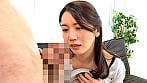 顔面に貼りつく新鮮ザーメン!!センズリ鑑賞に来た素人妻に突然顔射!2 19