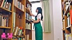 Wカニばさみおまんまんホールドレズ電車 図書館で働く黒髪美少女が同じ車両で偶然出会ったギャルカップルの太ももにはさまれ身動きがとれない状況で挟み撃ちレズ開発された 皆月ひかる 和久井美兎 江戸川もなか 3