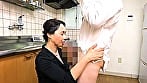 熟女 疼く昼下がり サギ師っぽい屋根修理のおやじに狙われた美人妻 葬儀が終わった後、亡き夫の部下に寝取られた人妻 8