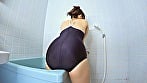 花園すず 濡れてテカってピッタリ密着 神スク水 可愛い女子のスクール水着姿をじっとりと堪能！着替え撮影から始まり貧乳から巨乳にパイパン、ハミ毛、ジョリワキ等のフェチ接写やローションソーププレイやスク水ぶっかけ等を完全着衣で楽しむAV 9