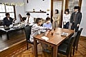 実家に嫁いできた奥さんは俺の家族が男クサさ抜群の性癖ど真ん中だったらしく、家族に忍んで全員とハメまくる絶倫人妻だったのでガテン系一家ファミリークラッシュ！ 唯井まひろ 3