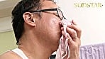 「お義父さんの死ぬほど臭いチ○ポが大好きです。」旦那のセックスに飽きた発情雌人妻は、汗っかきオヤジをハメまくる日々に目覚めました。 紗倉まな 3