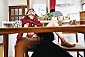 夫に求められないレス妻は、夫が寝ている横で彼の同僚に堕ちていく 佐野秋帆 12