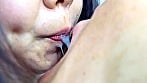 みゆりちゃんがM男に濃厚キス 19