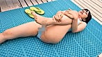 合宿中の水泳部巨乳女子大生 競泳水着を脱がせて背後からノンストップ乳首責め!敏感なおっぱいの先っちょをしつこく攻められ腰をクネらせて、人生初のビーチク失禁イキ潮!!発情オマ〇コを激ピスされたら中出しもすんなりOKしちゃう!?~まおちゃん編~ 3