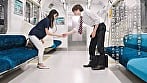 最終接吻電車 誰もいない2人きりの車内で美人お姉さんと何度もキスxキスxキス 吉澤友貴 3