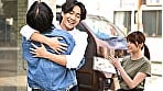 灯りが落ちる前に 交わらない想いがひとつの夜に溶けていく 15