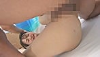 湘南ビーチで声をかけたビキニギャルが火照った身体をクールダウンさせる冷感ローションマッサージ体験!体温が下がるはずなのに【こっそり混ぜた発情剤】で性欲が覚醒!敏感になった乳首やクリをいじられ、ガニ股失禁イキ潮噴射!快感に負けて自分からデカチン中出しをおねだりしちゃうなんて!~しおり編~ 6