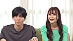 素人参加型バラエティ観察モニタリング 愛する夫の目の前で自慢の爆乳を揉みほぐされ秒で感じまくって他人男に寝取られた妻 1